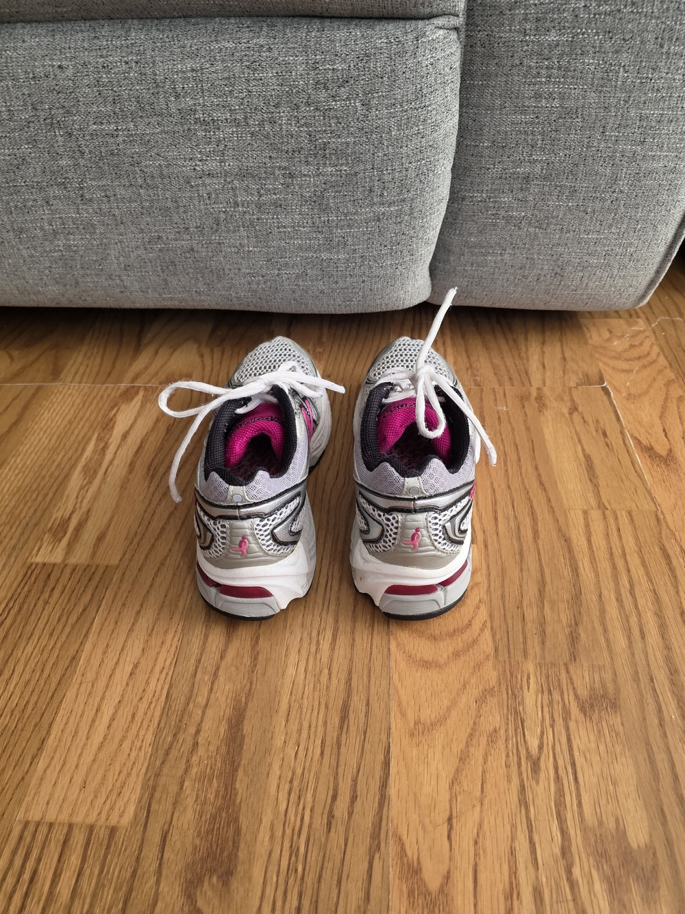New Balance 860 - Picture 2 of 5